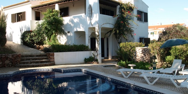 Villa Hugo, Vale de Parra